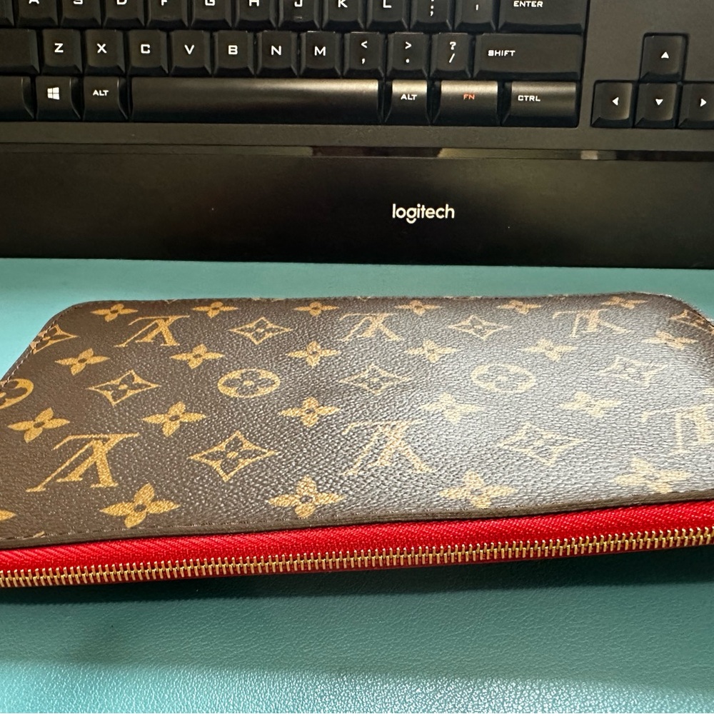 LV Wristlet - Picture 5 of 10